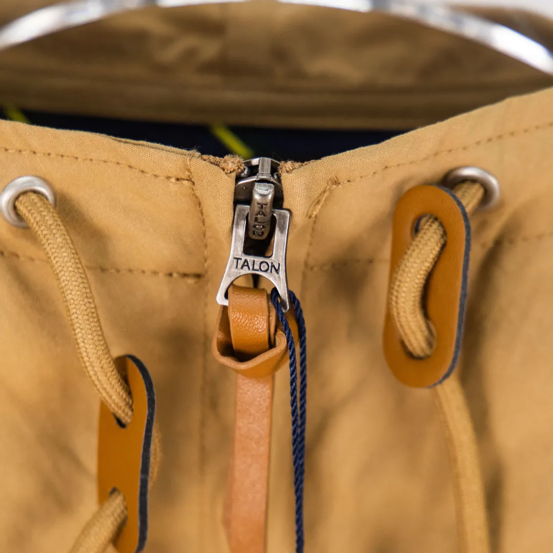 P340 zp version [exclusive supply] - Ralph Lauren/Ralph Lauren solid color logo embroidered cotton soft shell fabric hooded assault jacket - the face is the same as the original version 32 high count plain super soft carbon grinding ✅ - brand POLO three zippers, customized back collar webbing, dark and light two-color oil edge leather strips ✅ - Ralph Lauren/Ralph Lauren classic men's and women's same style pilot zipper hooded jacket assault jacket, casually wear it with an elegant and fashionable style, with a retro relaxed feel The hood and zipper elements add to the casual casualness. The paper man effect on the upper body can be perfectly controlled whether it is sports style or casual style. ✅ Color: Navy Khaki Size: S M L XL Number: WW10752